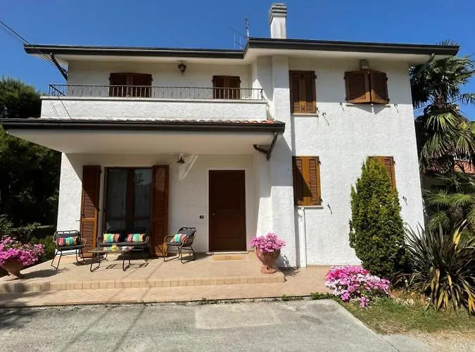 Βίλα Serena, Con Piscina, Giardino, Vicino Al Mare *